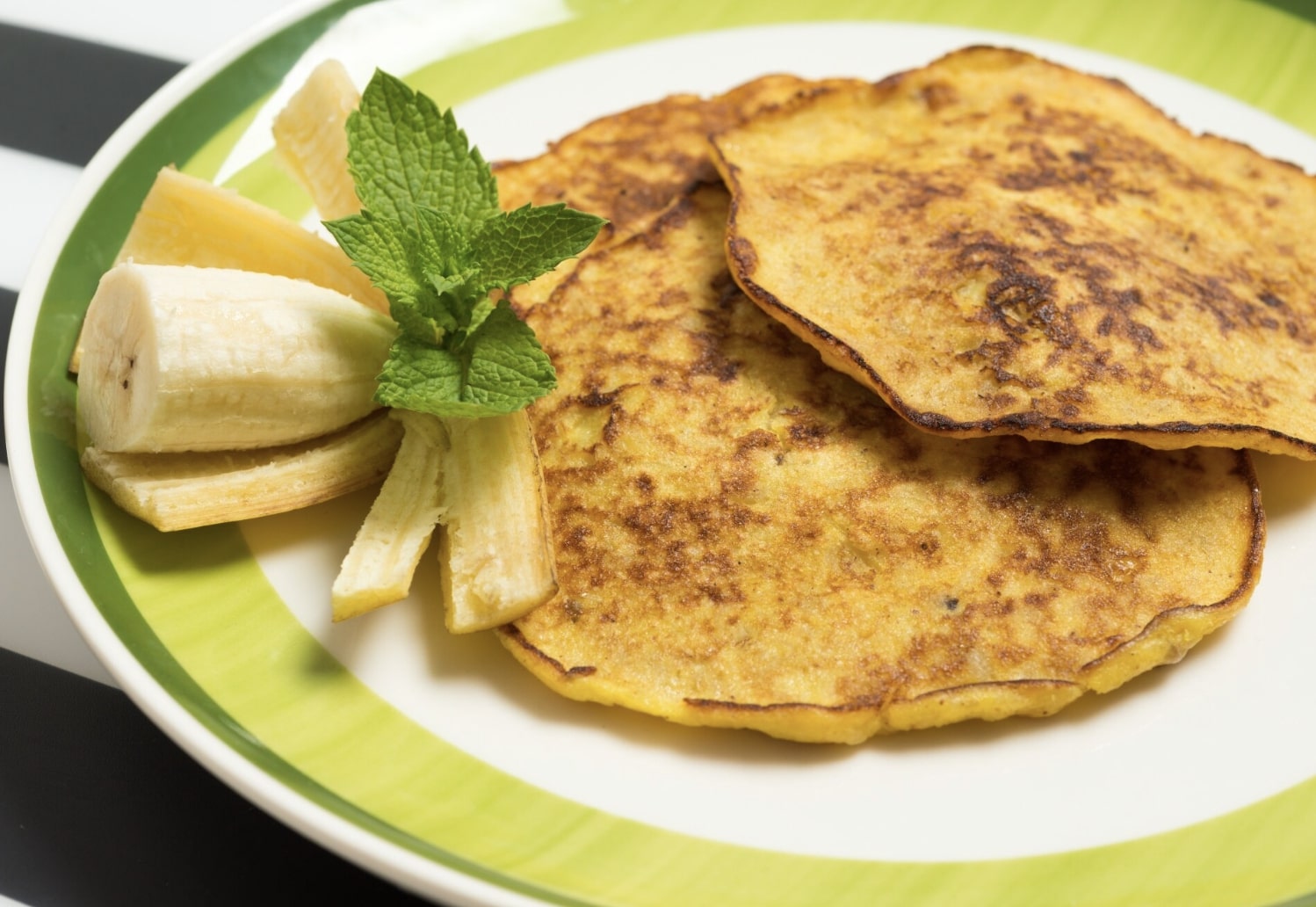 What Are 20 Simple and Healthy Banana Breakfast Recipes? 3 banana omelette on a plate
