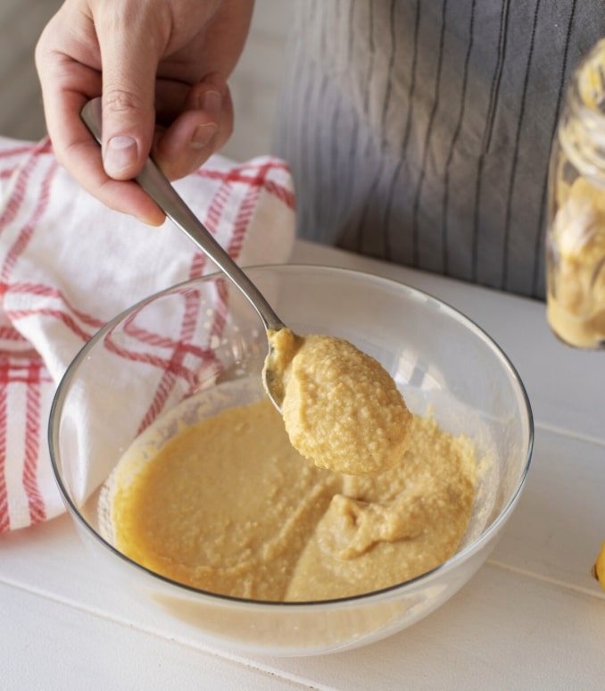 What Are 20 Simple and Healthy Banana Breakfast Recipes? 15 mixed banana and oats batter