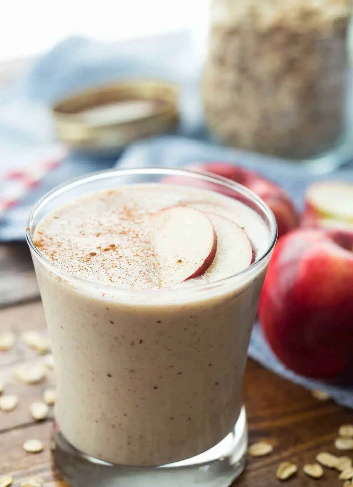 How to Make Smoothies at Home With Simple Ingredients? 7 Apple crisp smoothie with cinnamon apples and creamy blended texture