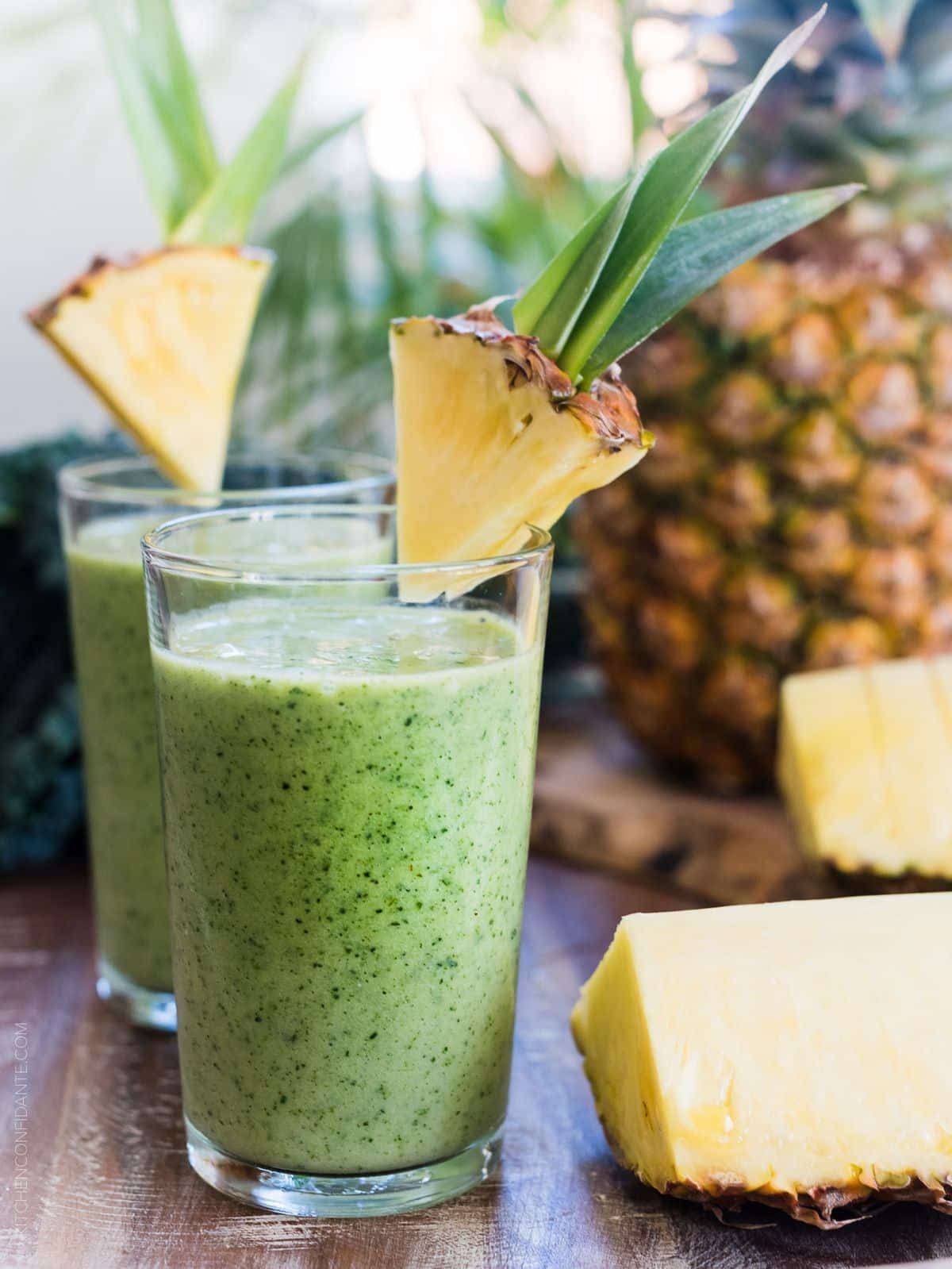 How to Make Smoothies at Home With Simple Ingredients? 3 Green pineapple coconut smoothie made with spinach pineapple and coconut milk