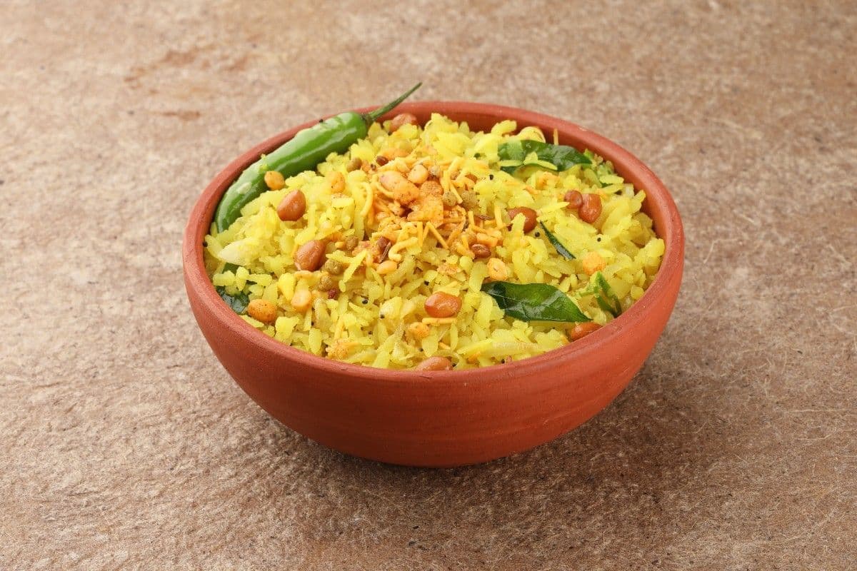 What are the Top 20 Bachelor Recipes for Quick & Easy Meals? 2 Poha