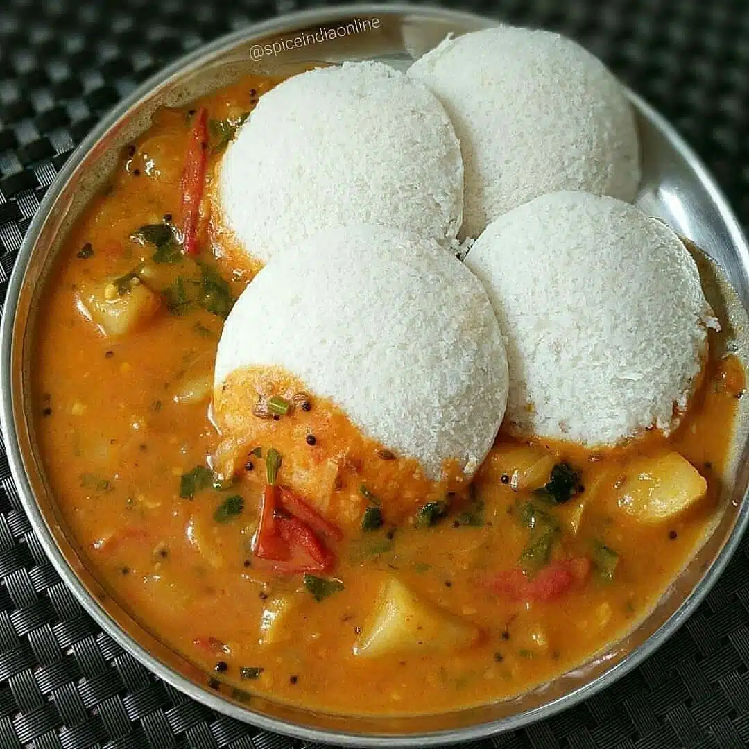 What Are the 25 Best Brunch Dishes for Weekend Meals? 39 Soft idli served with hot sambar and chutney for brunch