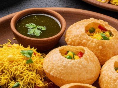 What Are 15 Famous Mumbai Street Food Dishes?