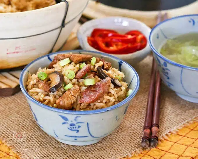 Which 25 Singapore Food Dishes Should You Try? 22 Claypot Rice