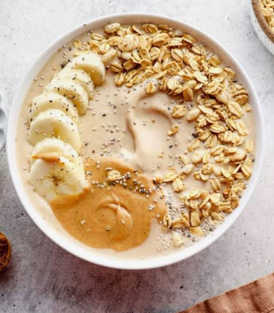 What are 20 Creative Summer Smoothie Bowl Recipes to Try? 12 Banana Smoothie Bowl