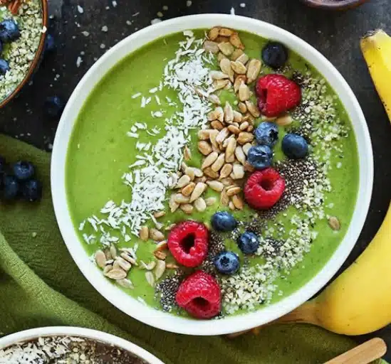What are 20 Creative Summer Smoothie Bowl Recipes to Try? 15 Kale Smoothie Bowl