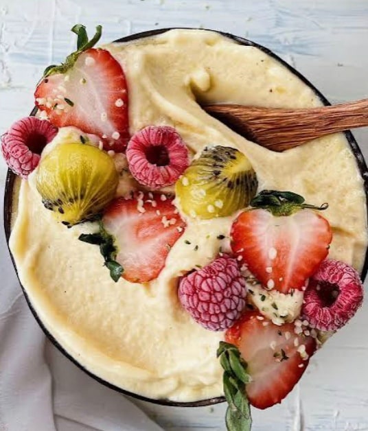 What are 20 Creative Summer Smoothie Bowl Recipes to Try? 17 Pineapple Smoothie Bowl