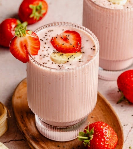 What are 20 Creative Summer Smoothie Bowl Recipes to Try? 5 Vegan Strawberry Banana Smoothie