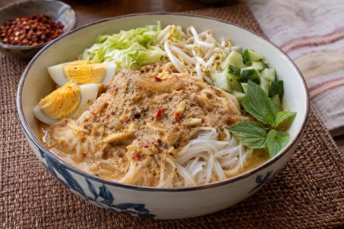 Homemade Rice Noodles with Coconut Fish Curry, ready to serve