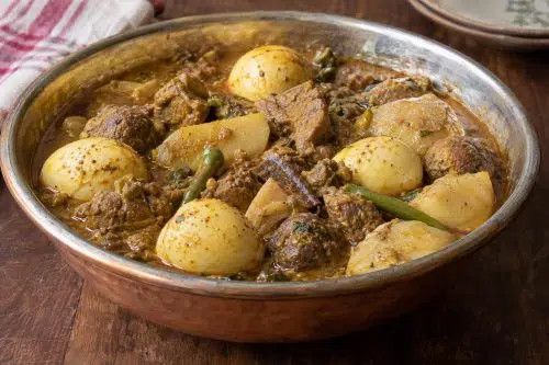 Homemade Shab Degh, ready to serve