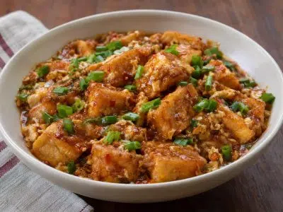 Fried Tofu in Chili Garlic Sauce